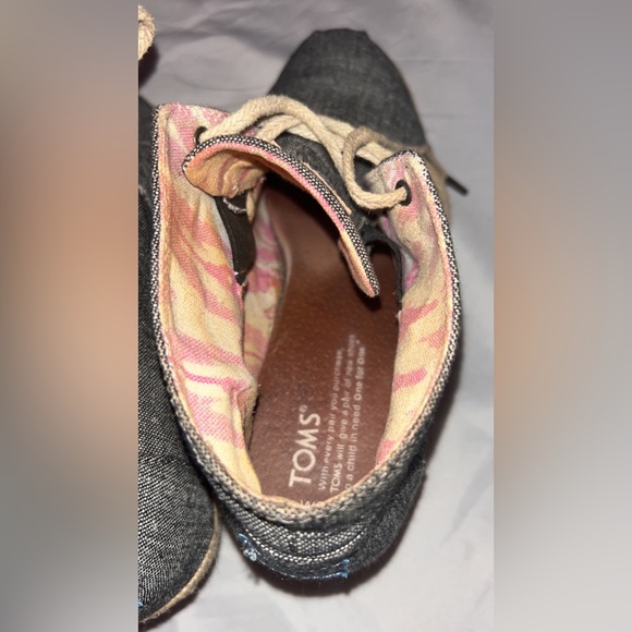 Toms Desert Wedge size 8.5 W Black Gray Chambray Ankle Boots Espadrille Lace Up - Picture 6 of 6